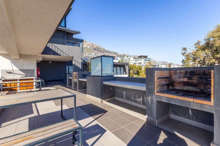 To Let 2 Bedroom Property for Rent in Sea Point Western Cape